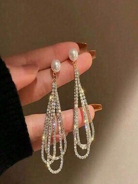 Long Waterdrop Shaped Rhinestone Decor Tassel Earrings With Faux Pearl Detail